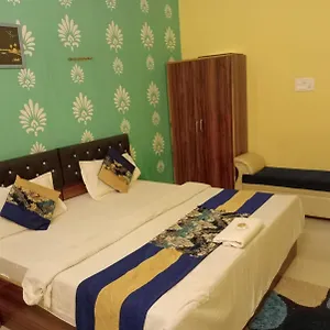 the-gangotri-inn.hotels-varanasi.com/